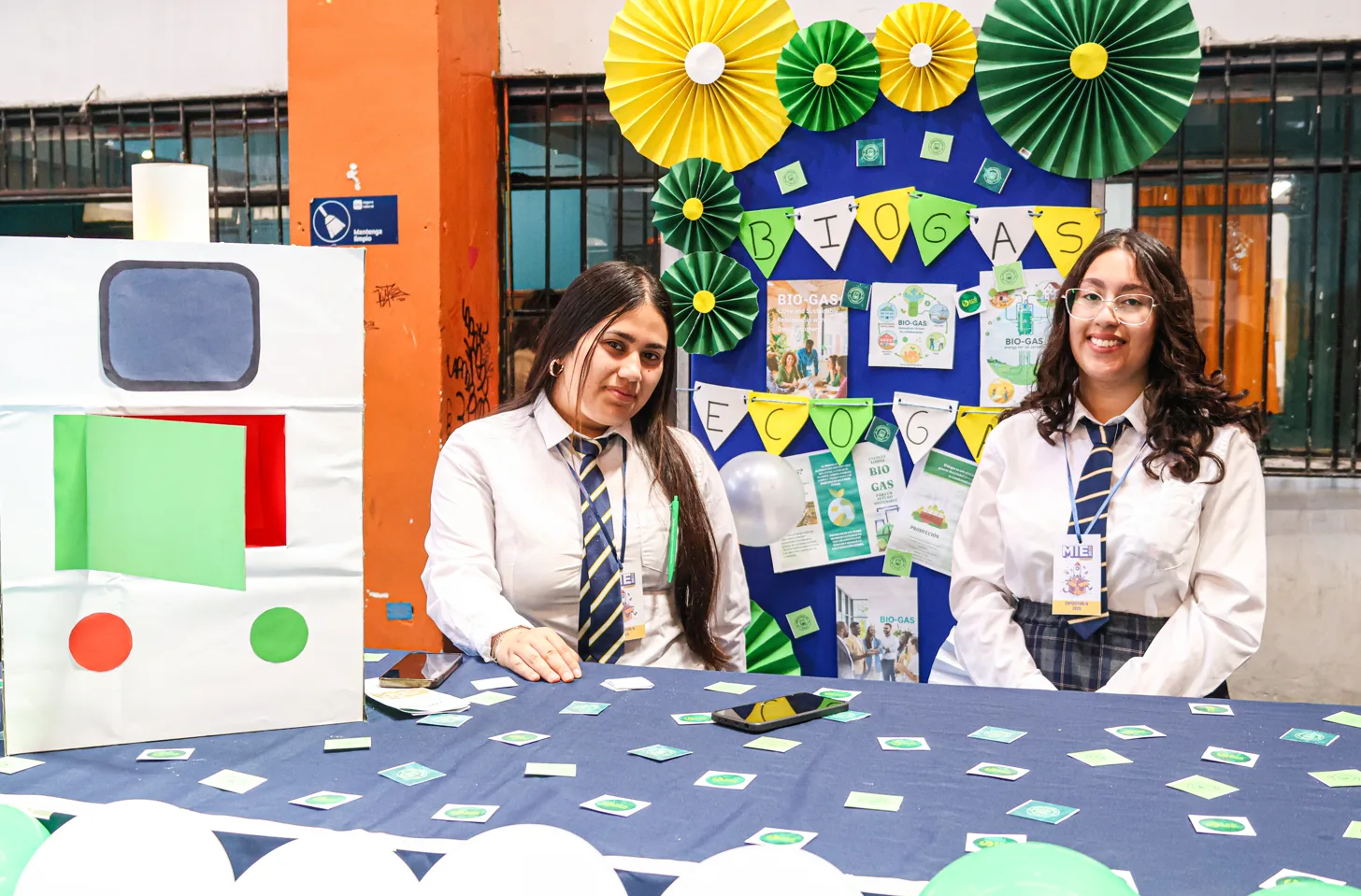 Vista de LICEO COMERCIAL ANDRES BELLO LOPEZ 5